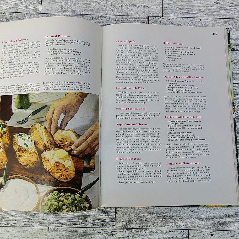 Better Homes and Gardens Barbecue Book Cookbook 1967 2nd Print HC VERY GOOD‎